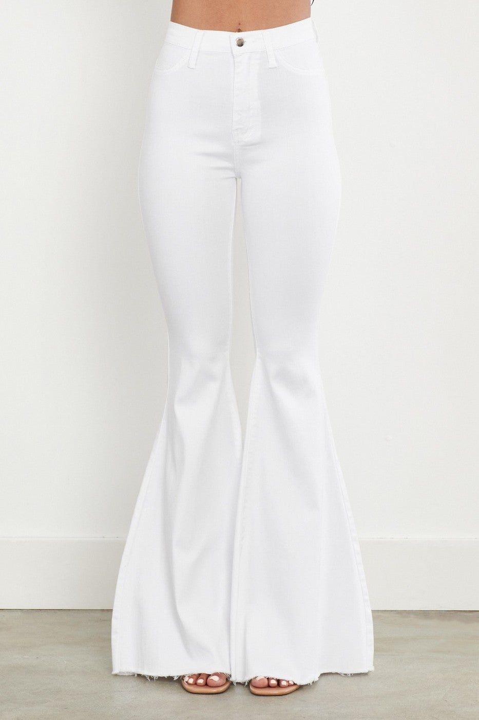 VIBRANT FLARE JEANS- WHITE | A Dream 