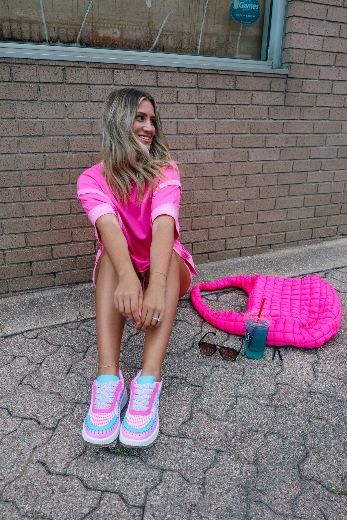 Pink&Blueページ WYCO Sunglasses | Interchangeable Beach Pink and Blue Sunglasses