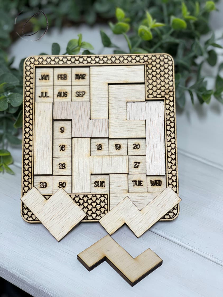 Wood Daily Calendar Puzzle | CharlieMae
