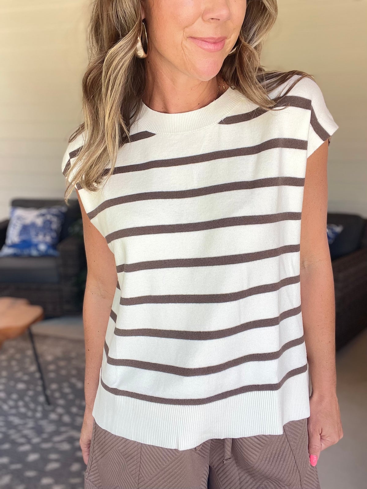 Stripe Side Slits Crewneck Sweater Vest