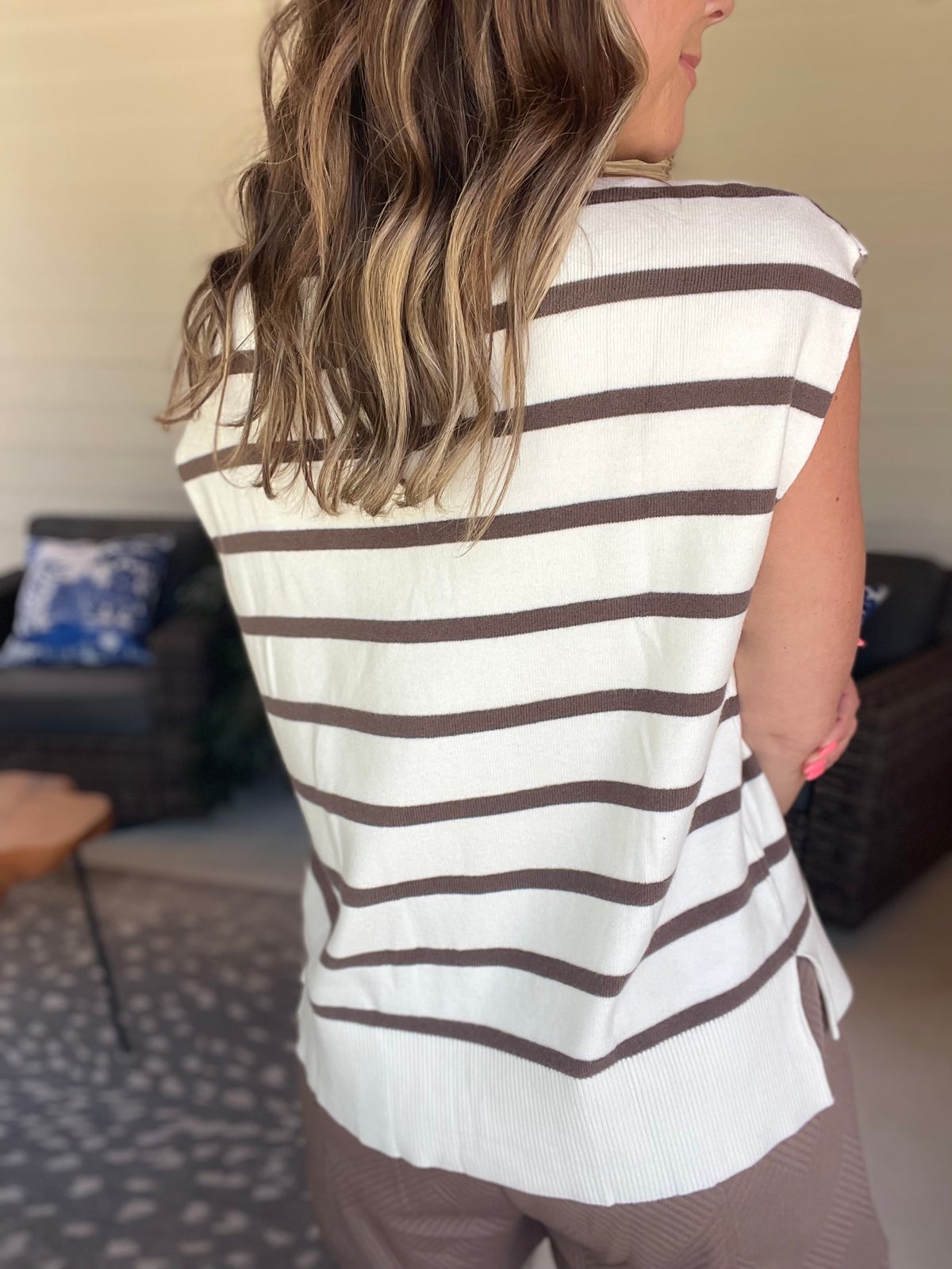 Stripe Side Slits Crewneck Sweater Vest