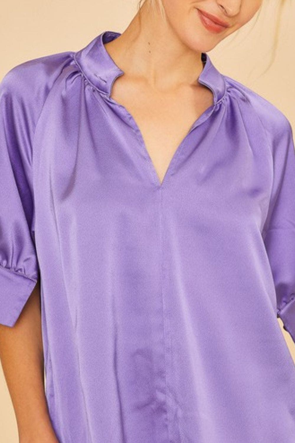 Annie Wear Multi Color Printed V-Neck Open Woven Blouse Top