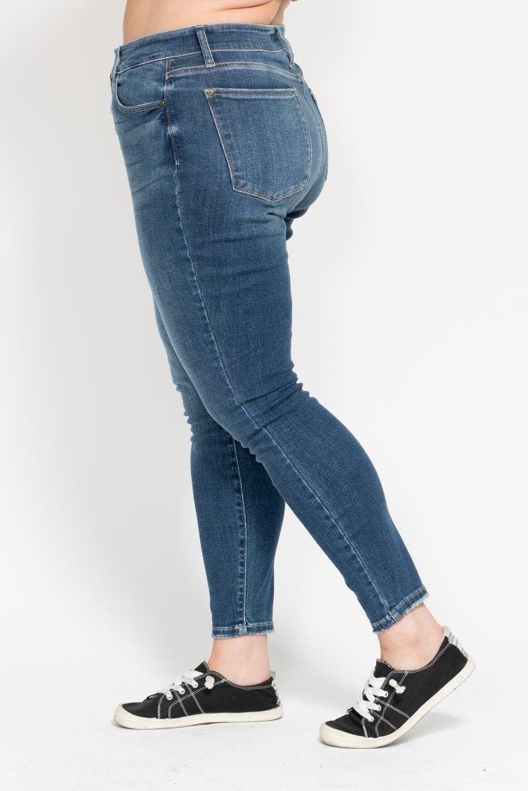 Judy Blue Hi-Rise Button Fly Skinny Jeans