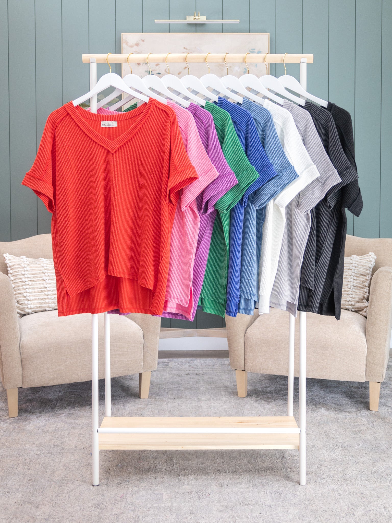 Zenana Raised Rib Short Sleeve Hi Low V-Neck Top | S/M-2X/3X
