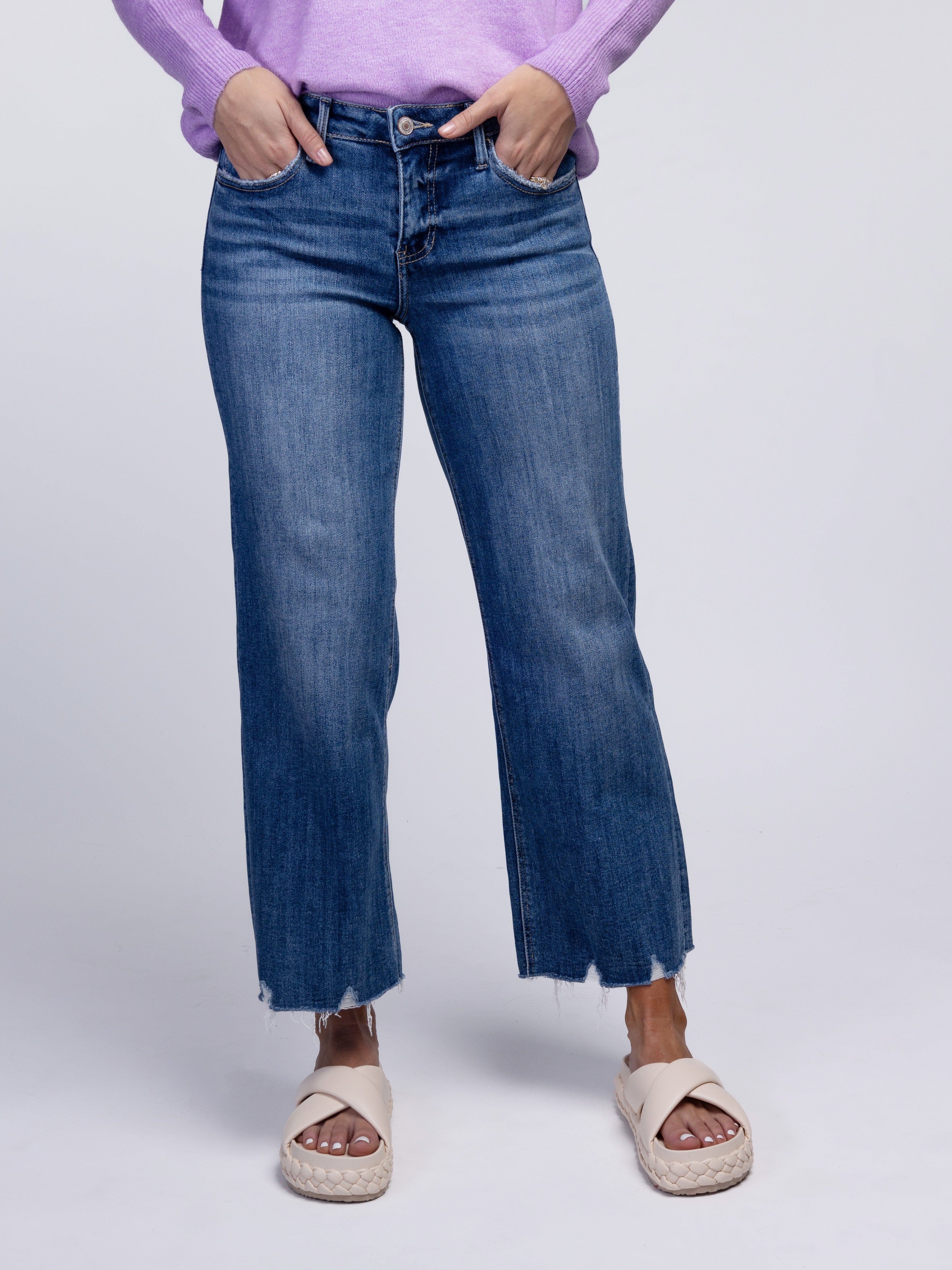 パンツ WISH FOR EVER:RIGID CLASSIC CURVE DENIM Lovervet Mid Rise Wide Leg Jeans w/ Distressed Hem | 0-22