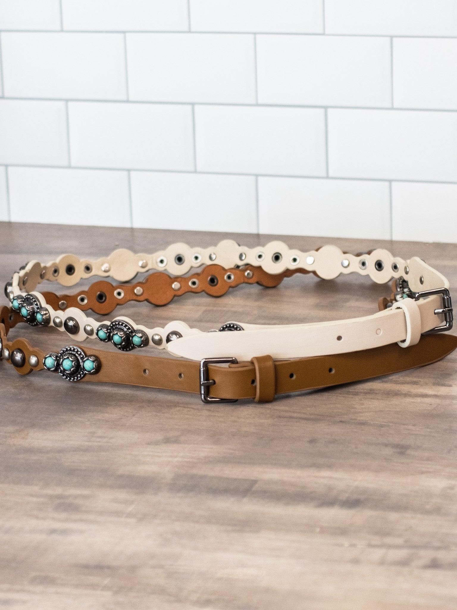 美品 Turquoise Narrow Studs Belt Turquoise Narrow Studs Belt | HTC(エイチティーシー