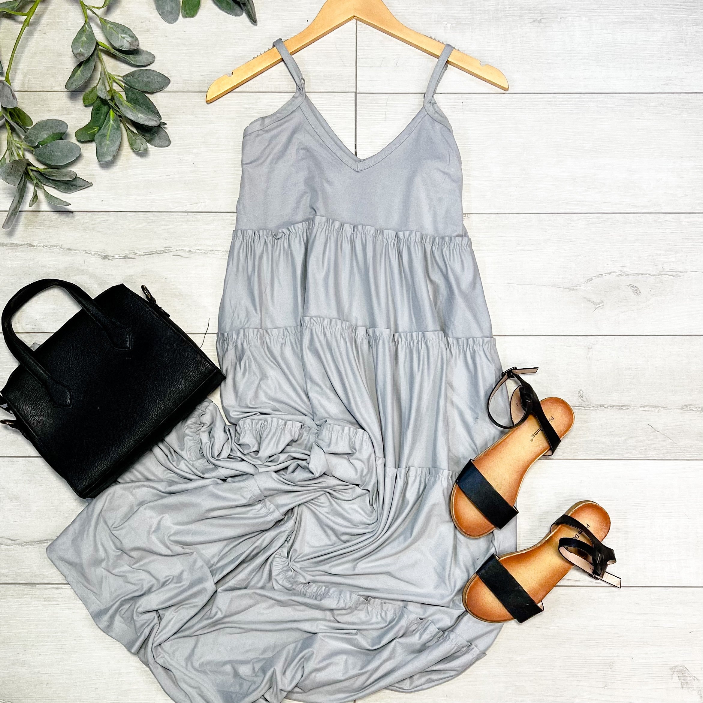 Irregular hollow out ruched v neck cami maxi skirt set