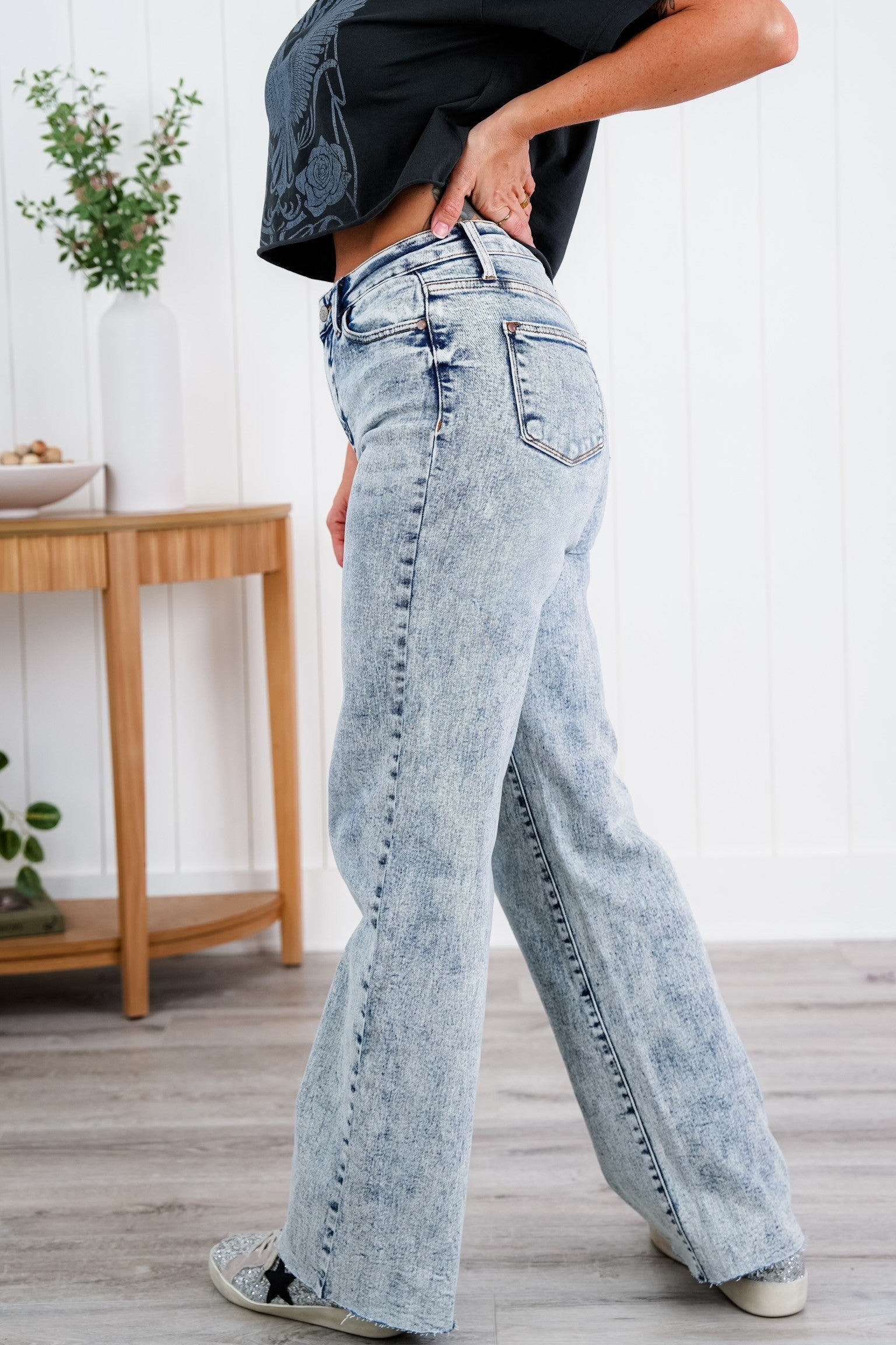 Judy Blue Bad Blood High Rise Light Mineral Wash Raw Hem