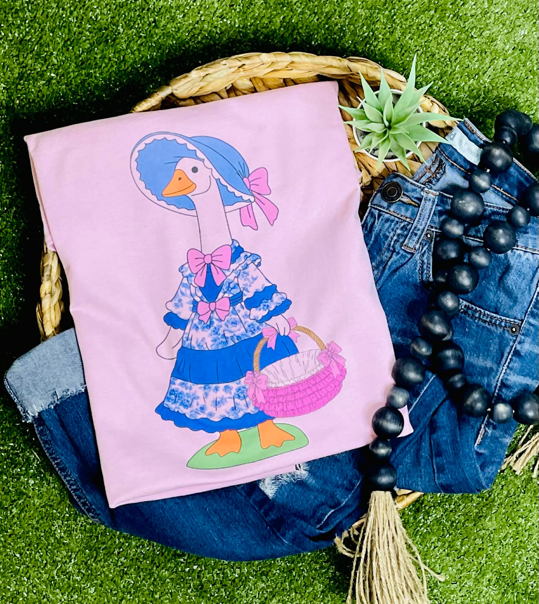 Goose with a Bonnet (Tee)