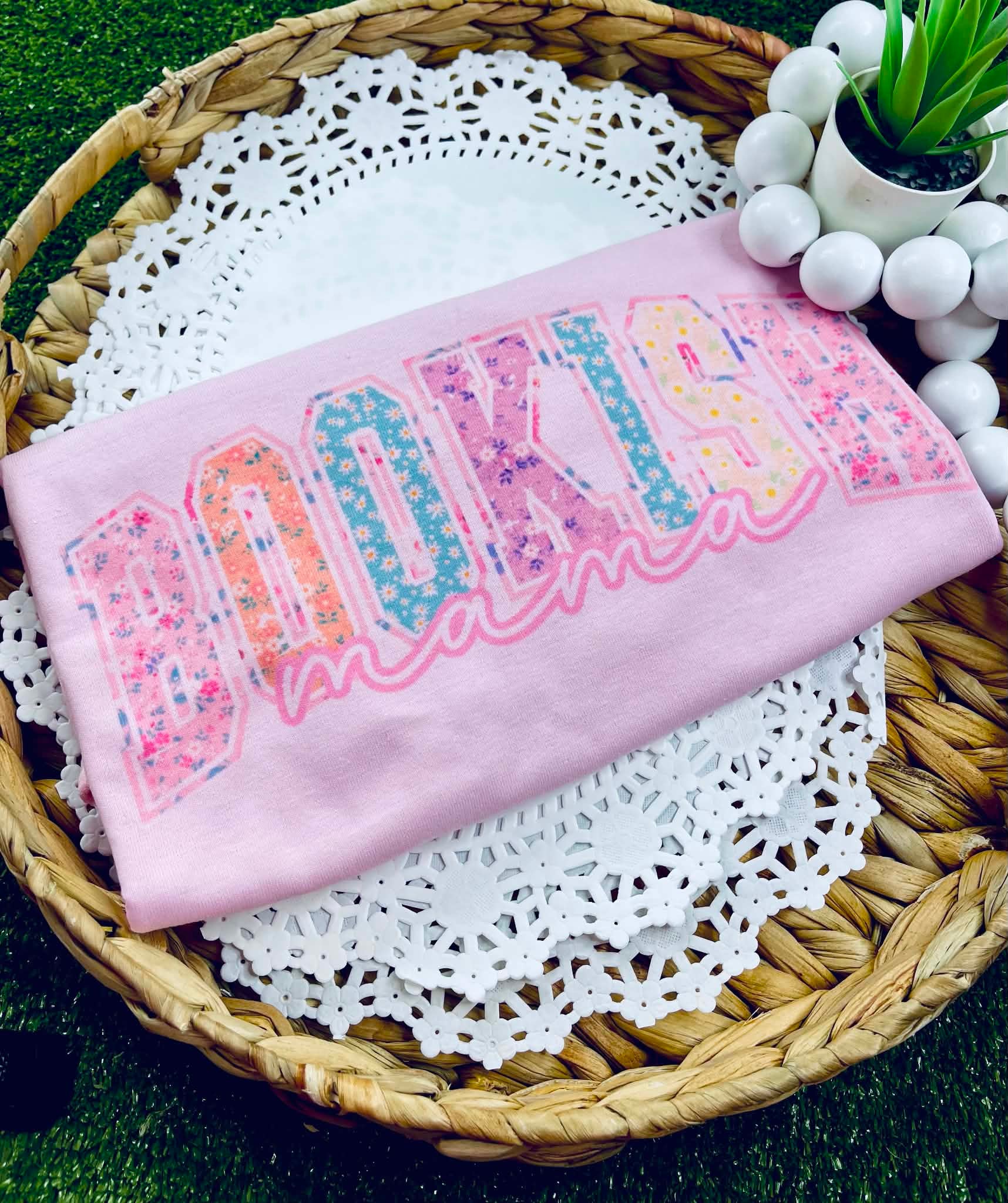 Bookish Mama (Tee)