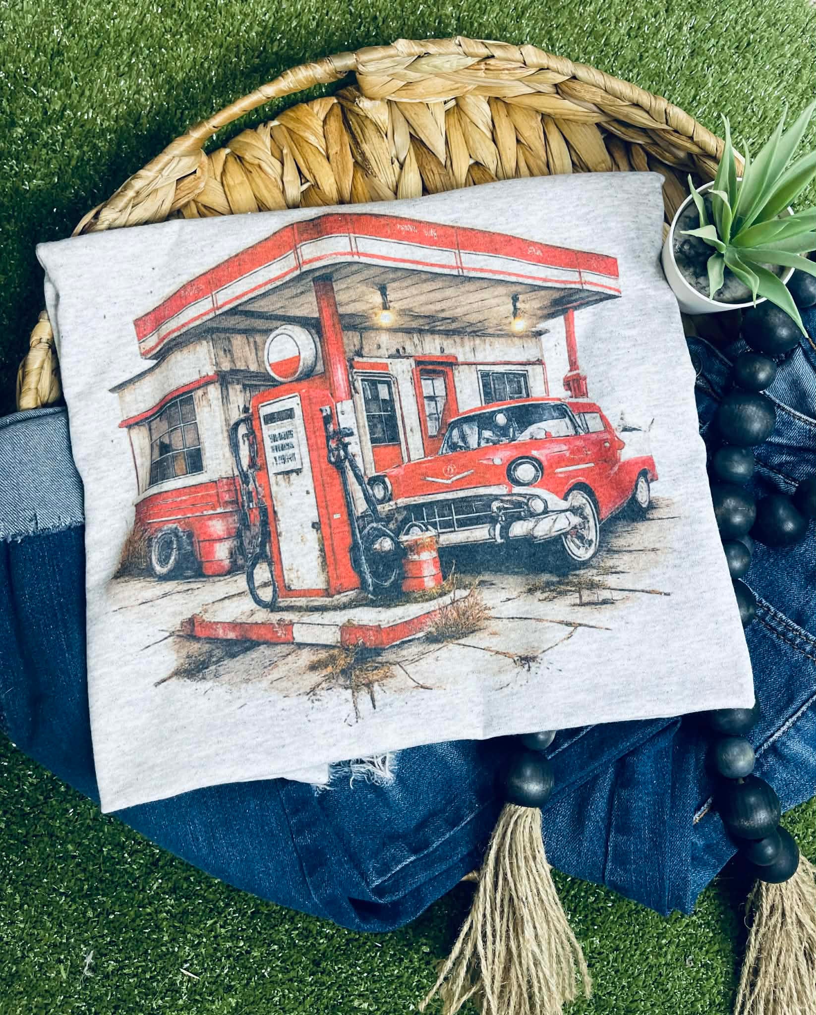 Filling Station (Tee)