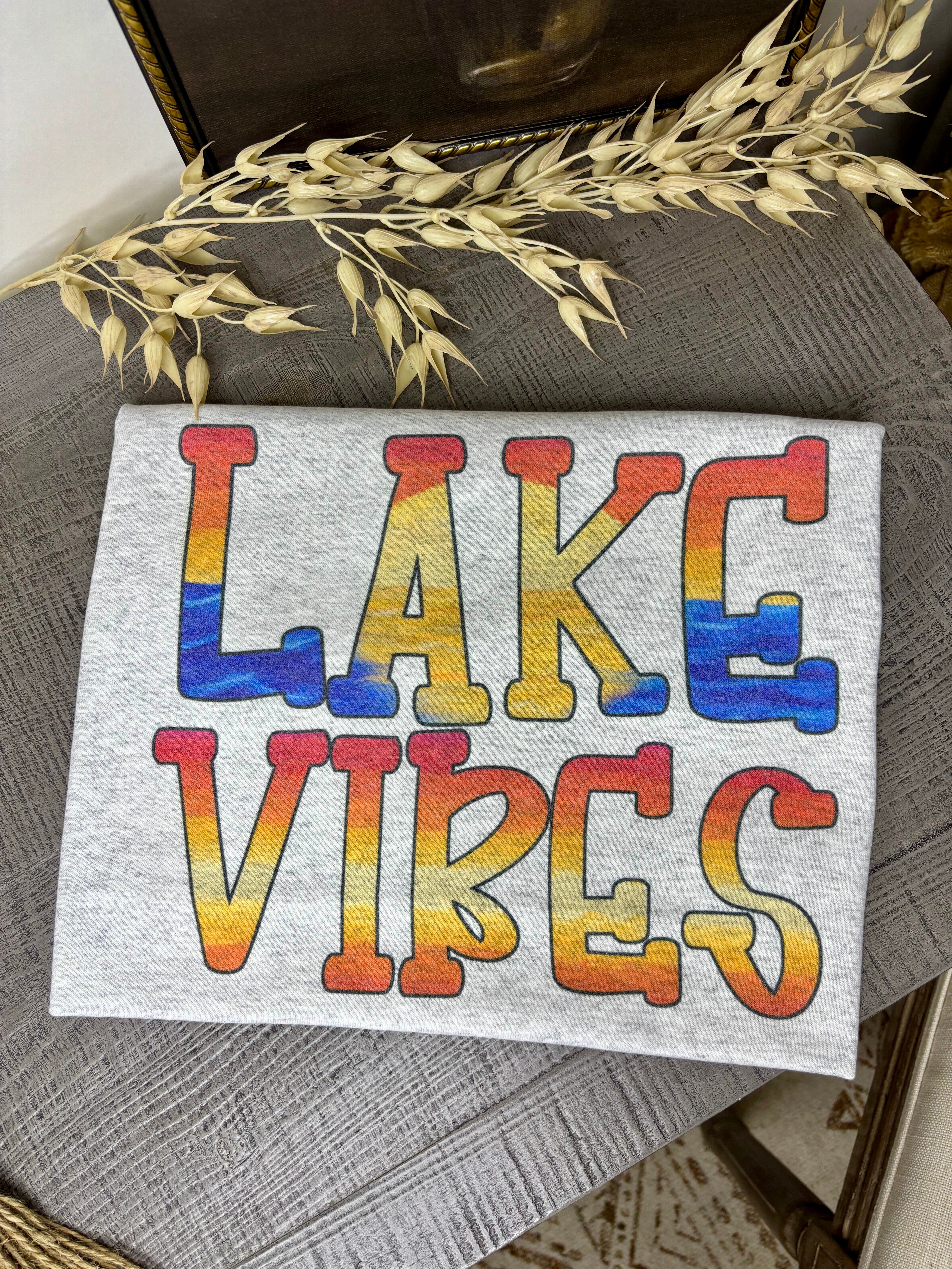 Lake Vibes (Tee)