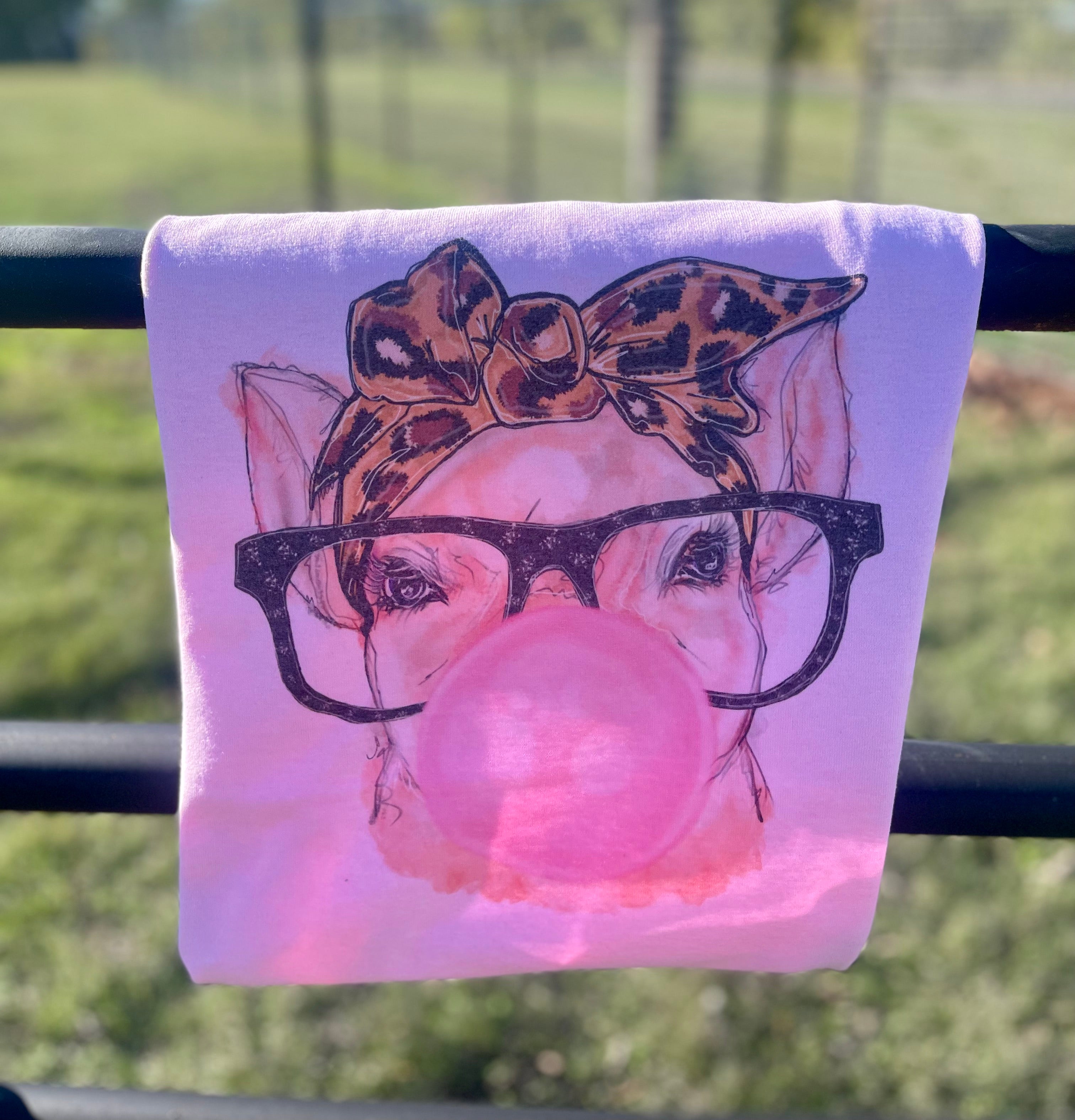 Bubblegum Pig (Tee)