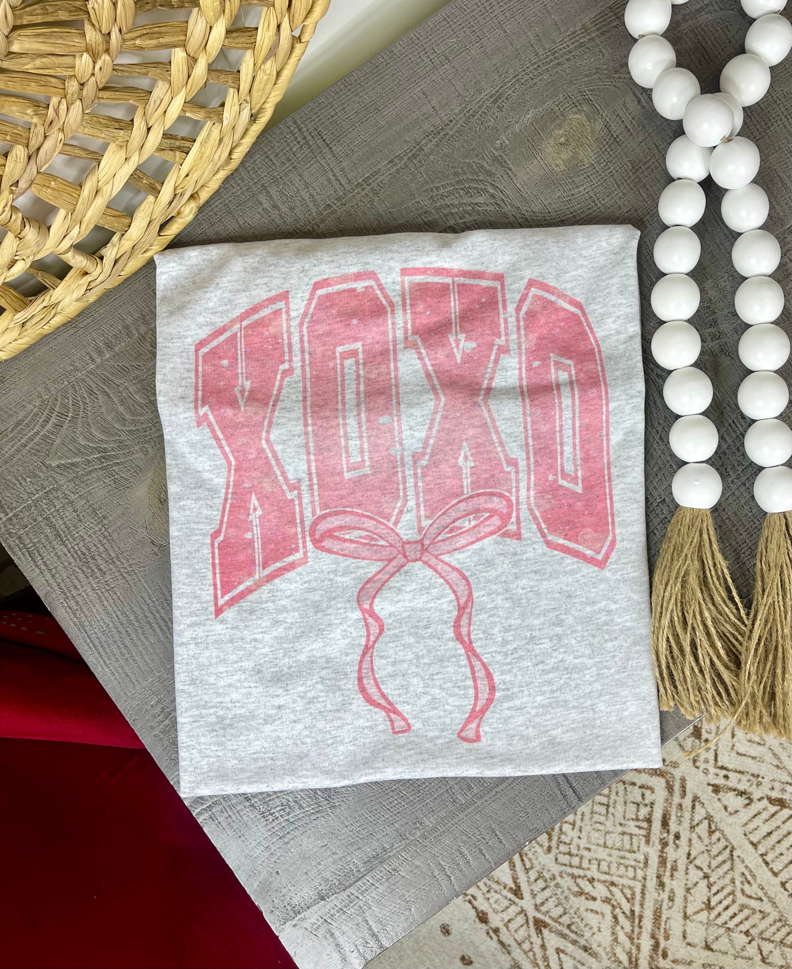 XOXO Bow (Tee)