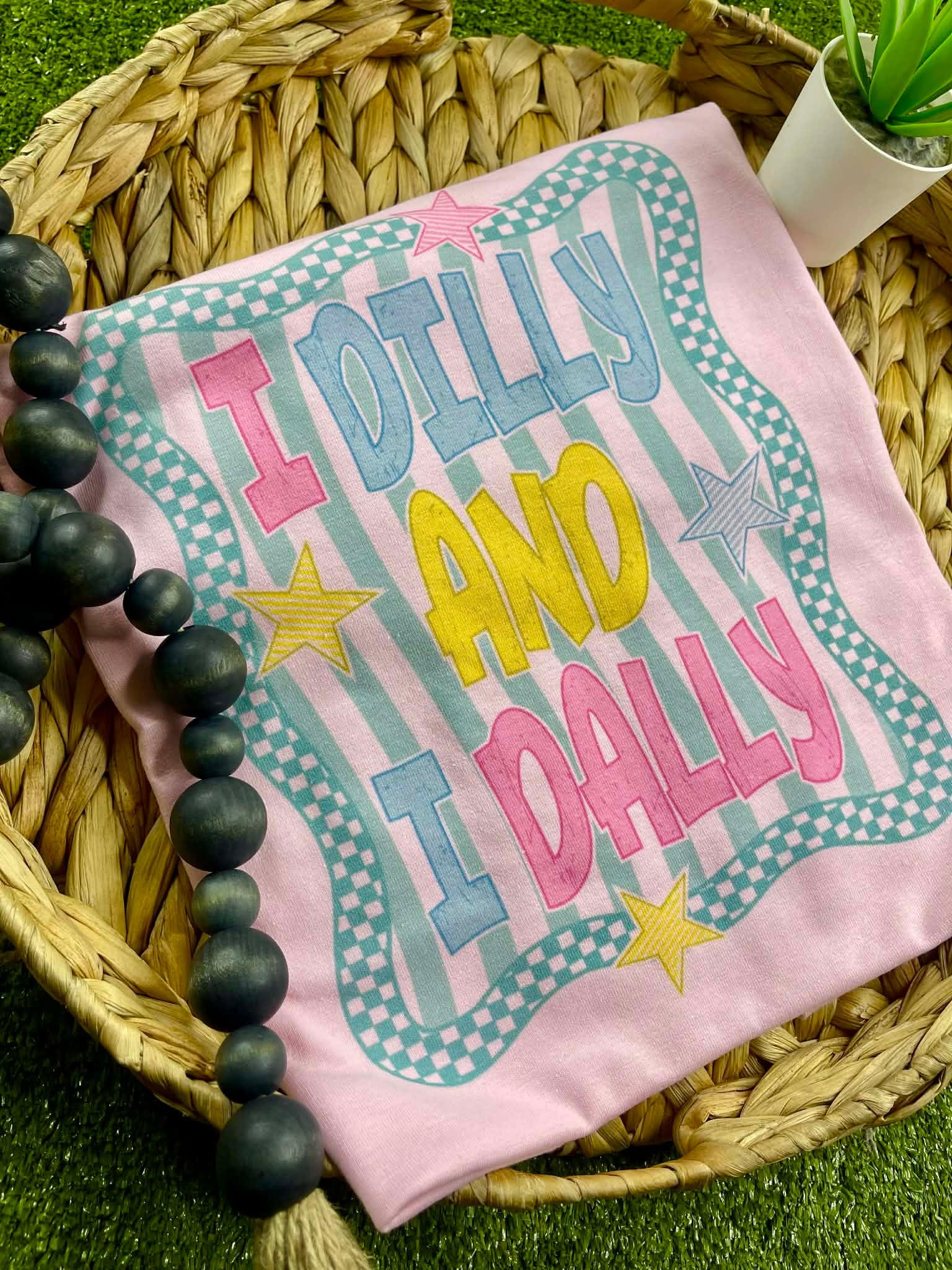 I Dilly and I Dally (Tee)