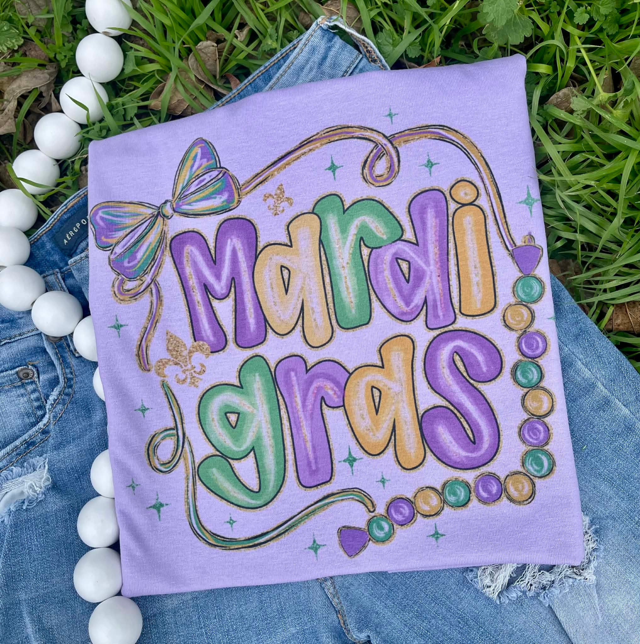 Mardi Gras with Bows and Beads (Tee)