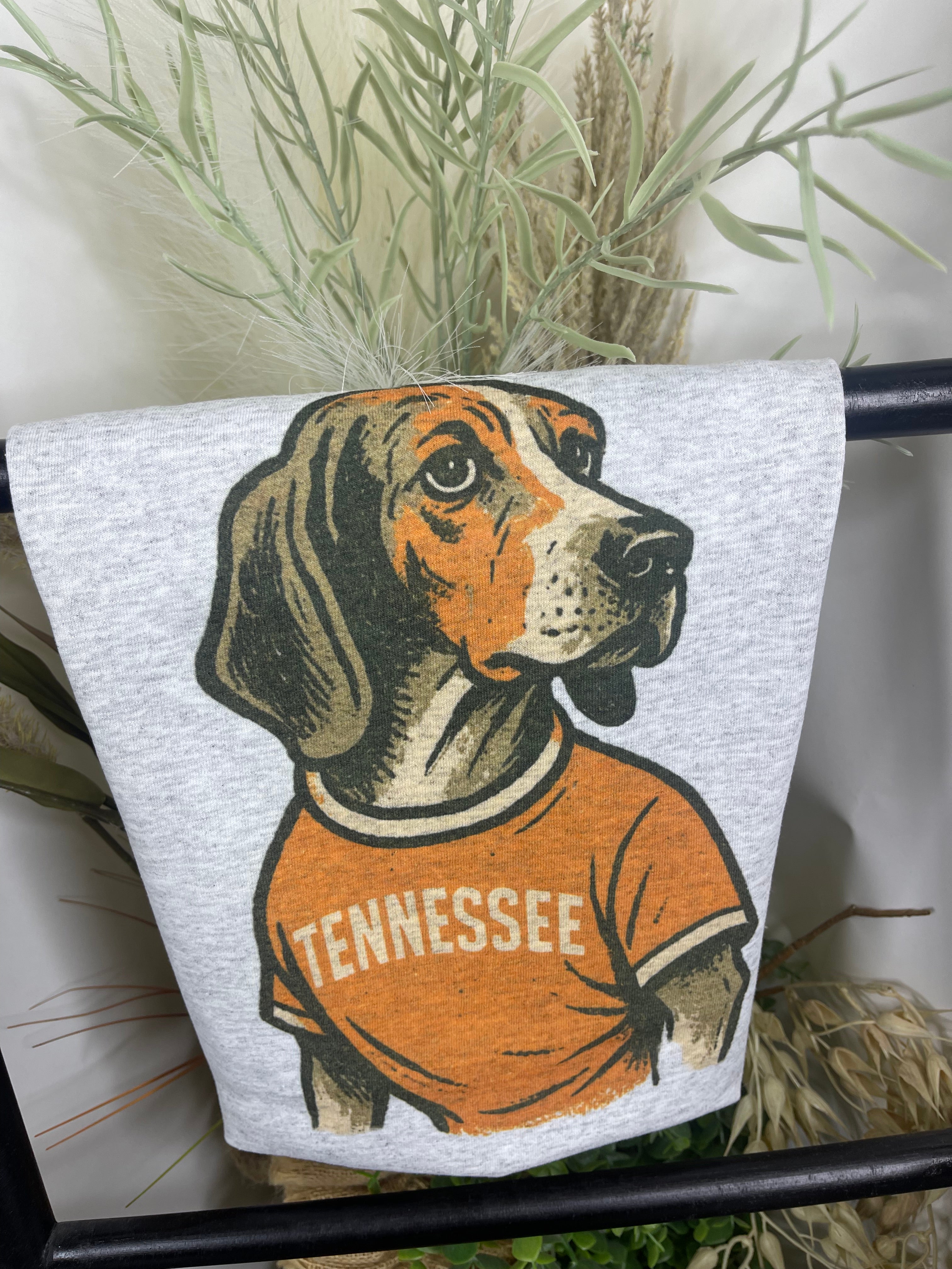 Tennessee Dog (Tee)