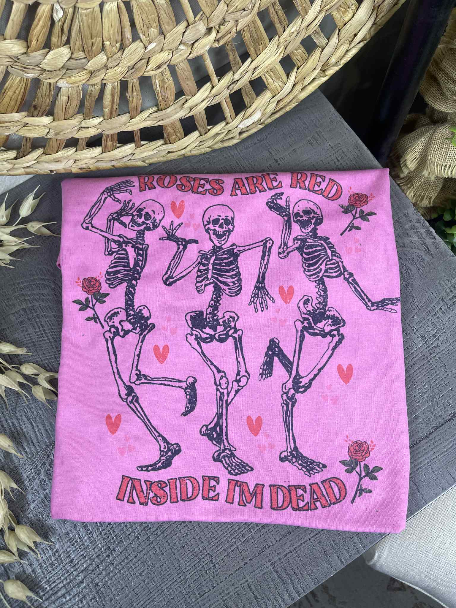 Roses are Red (Tee)