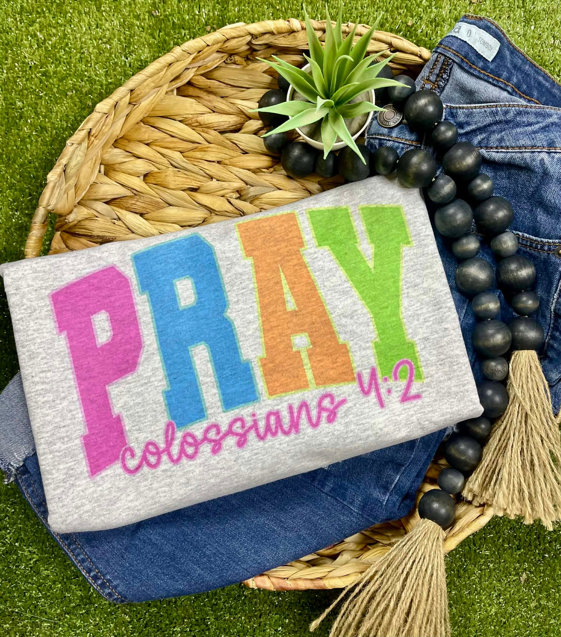 PRAY (Tee)