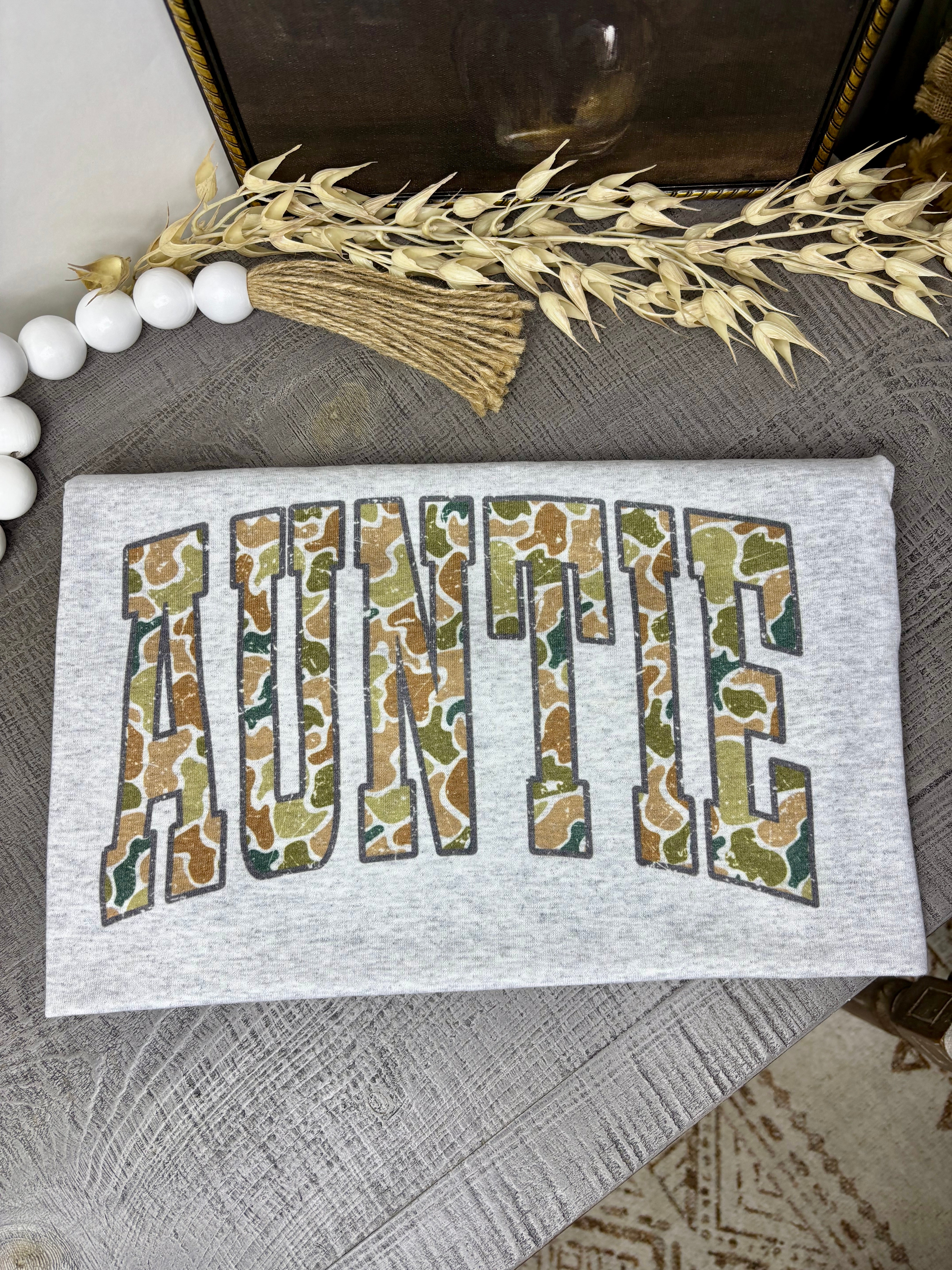 Camo Auntie (Tee)