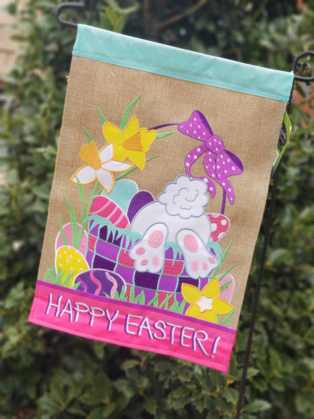 Another floral design flag from HangUps
