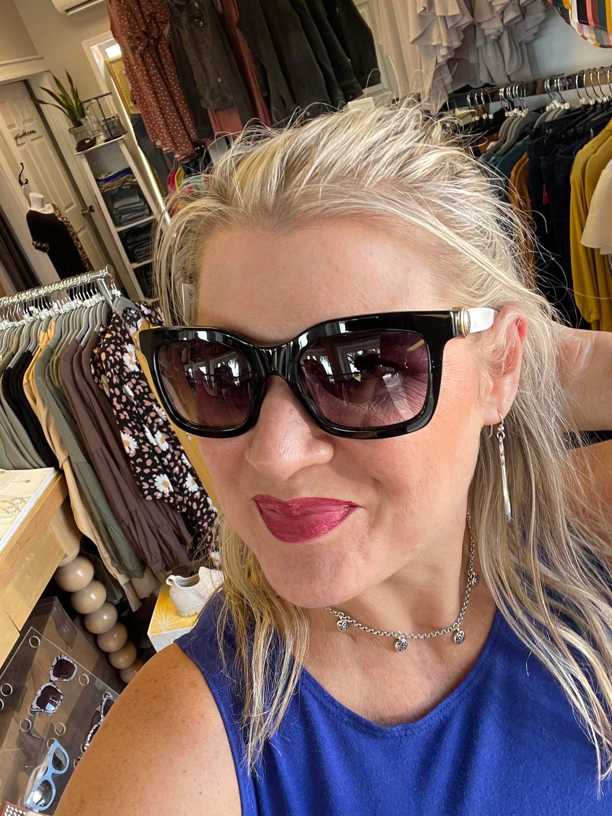 Brighton Ferrara Sunglasses | Inspired Style Boutique display picture 1