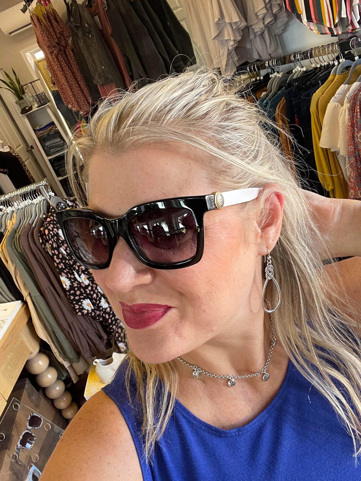 Brighton Ferrara Sunglasses | Inspired Style Boutique display picture 1