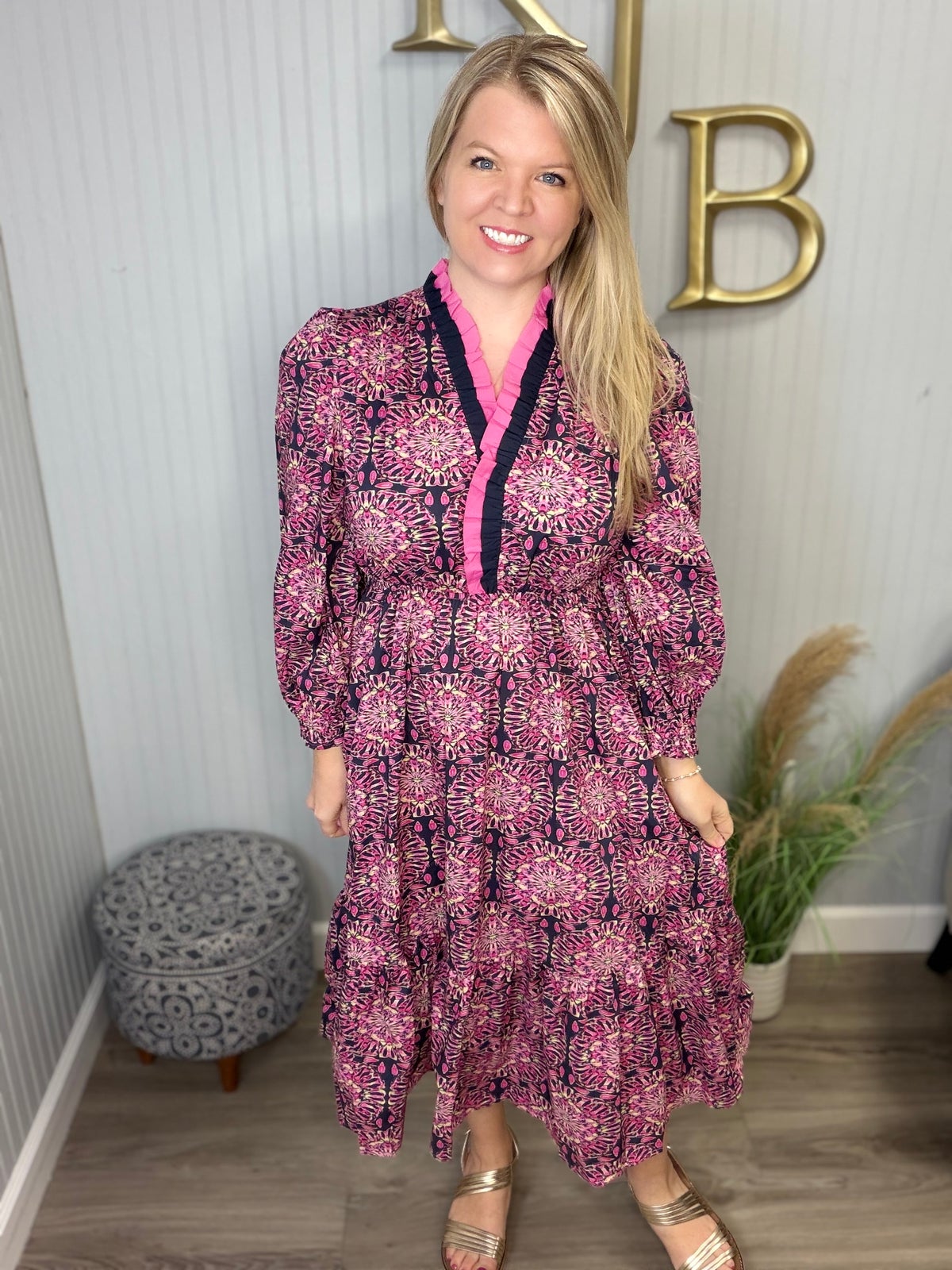 Umgee Navy Pink Flower Medallion Vneck Midi Dress - Large Umgee Navy Pink Flower Medallion Vneck Midi Dress - Large