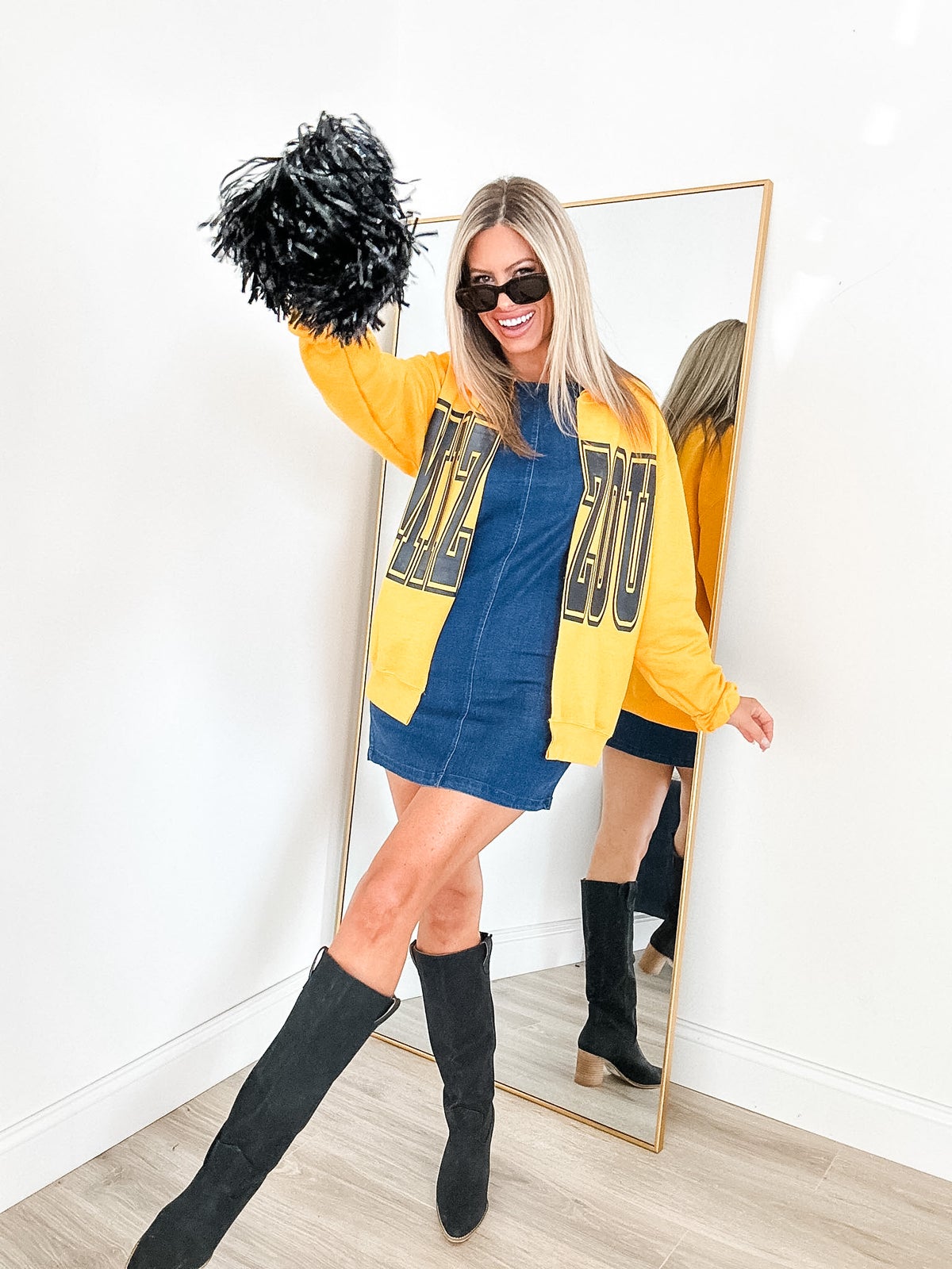 VIRAL Cardi Crew - MIZZOU - PREORDER | Pleated Boutique | Trendy