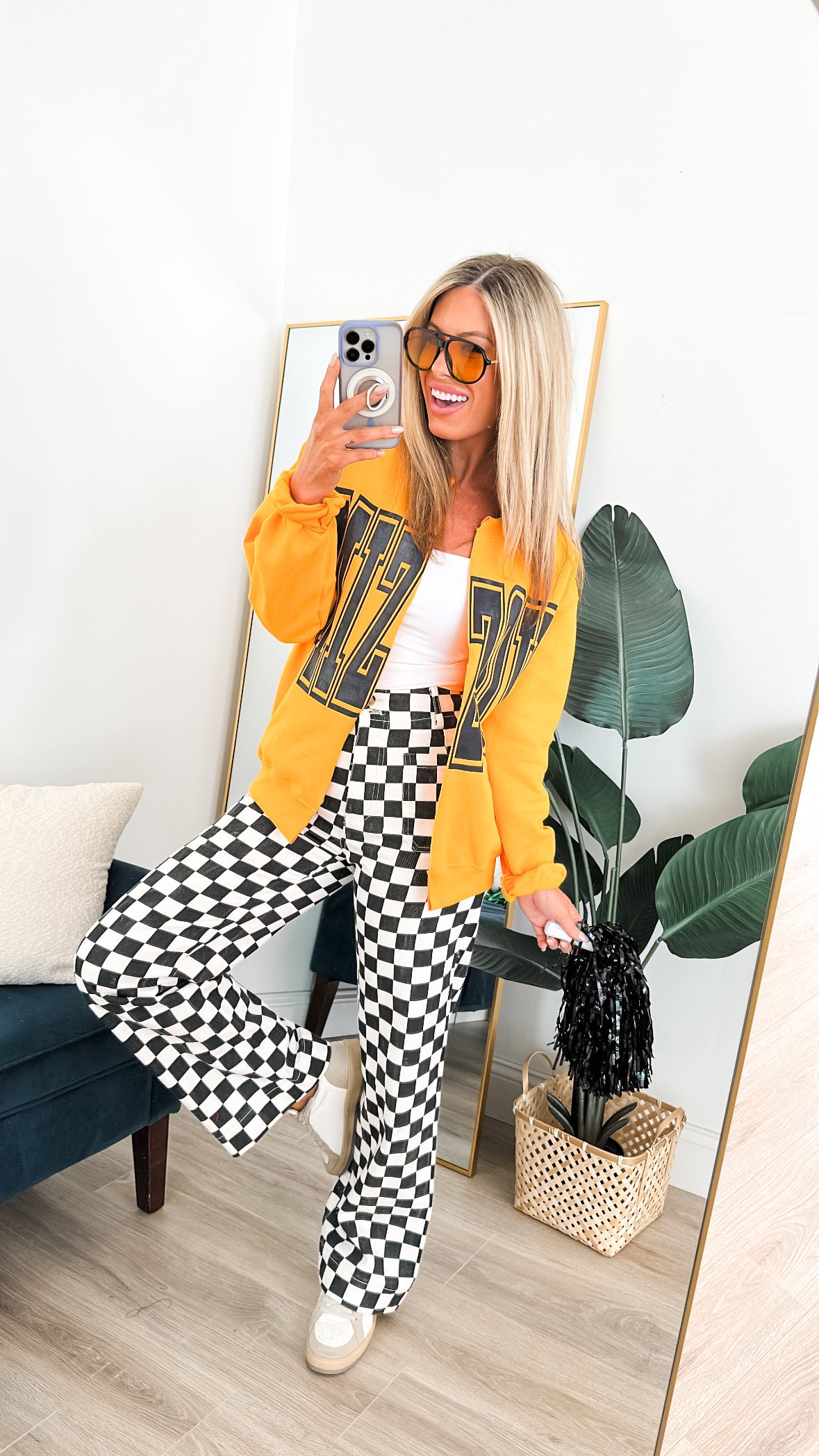 VIRAL Cardi Crew - MIZZOU - PREORDER | Pleated Boutique | Trendy