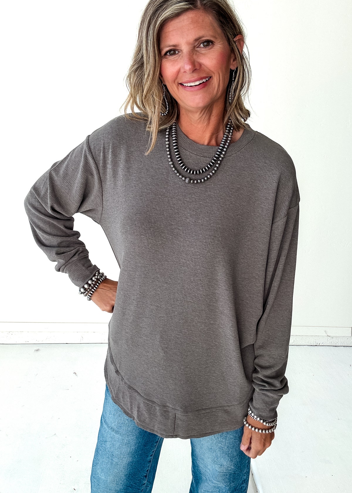 Ribbed Curved Hem Pullover | 6 Colors | Small to 3X *Final Sale 