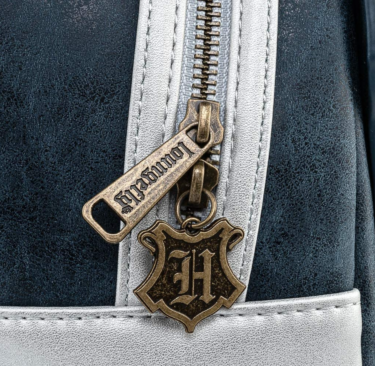 LOUNGEFLY Harry Potter Hogwarts Castle 