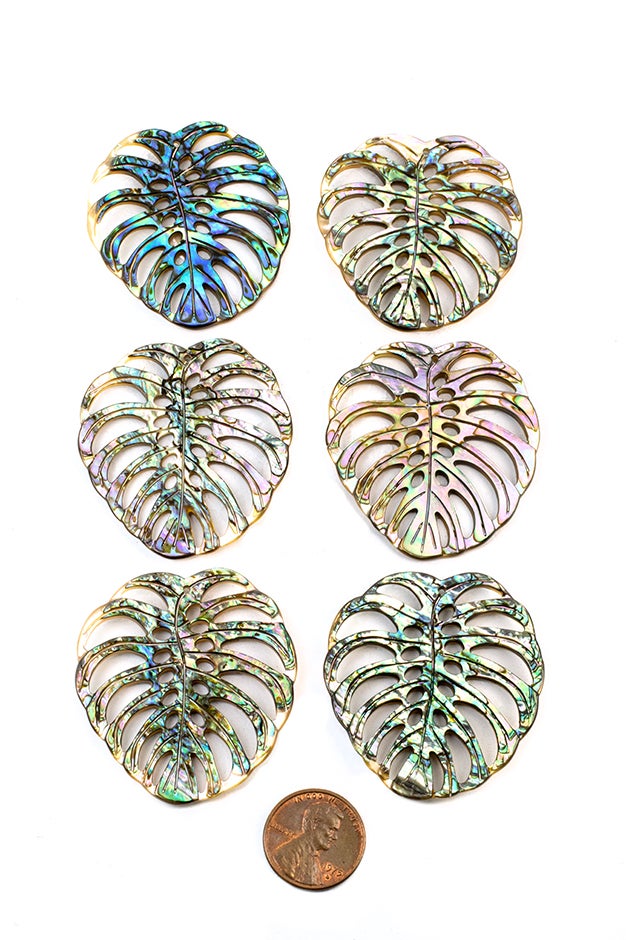 Kaya ♦︎アメジスト・マザーオブパールフラワーカービングチャーム $43 For the lot New Arrivals Aquamarine Flower Shape Carving