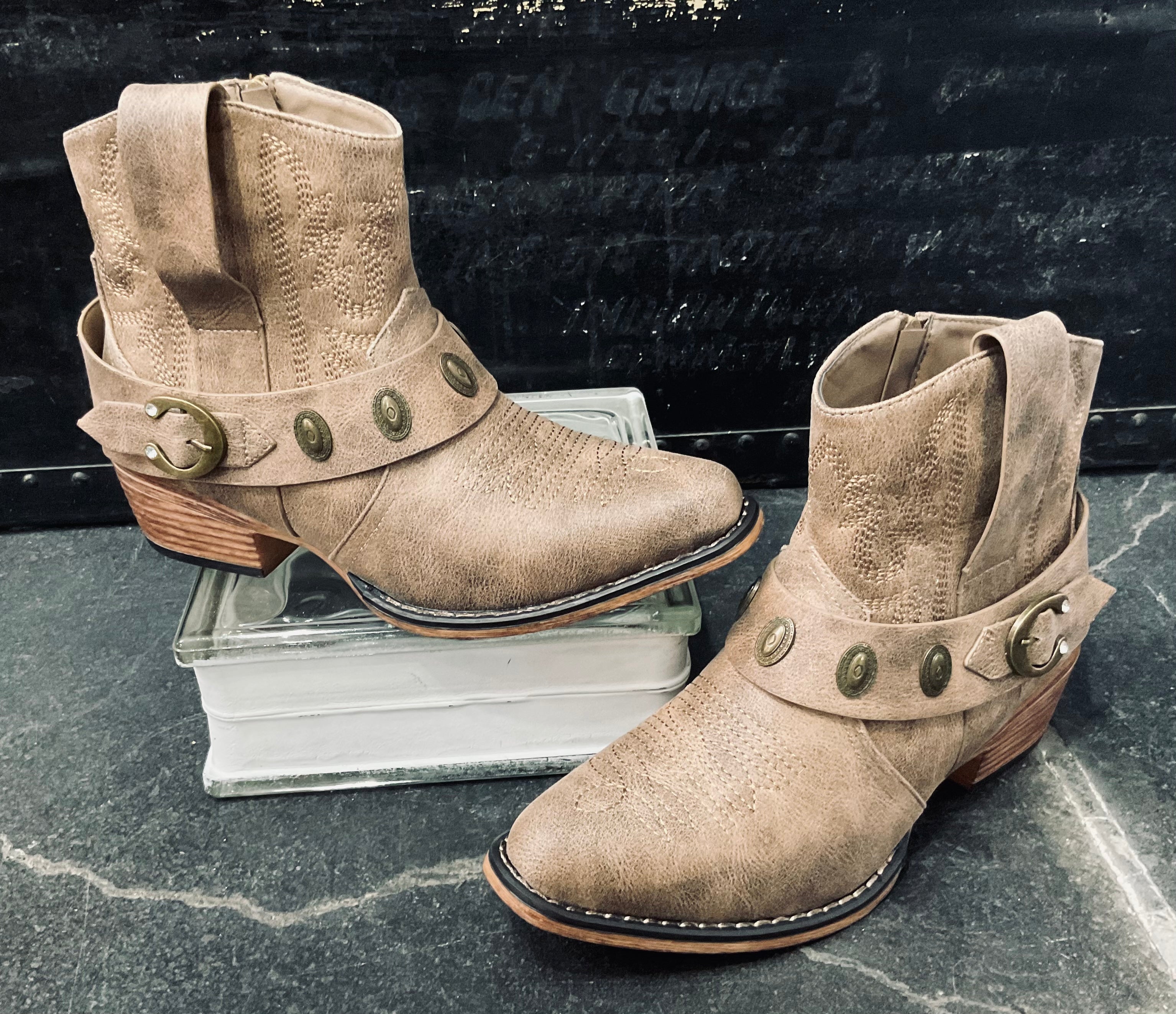 Shoes ETC Stonz Jewelry