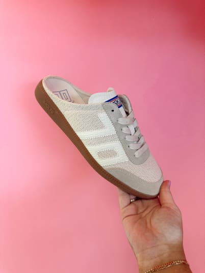 easter in tobacco backless sneakers Back70 Streetwear Easter in Tobacco easter in tobacco backless sneakers Back70 Streetwear Easter in Tobacco