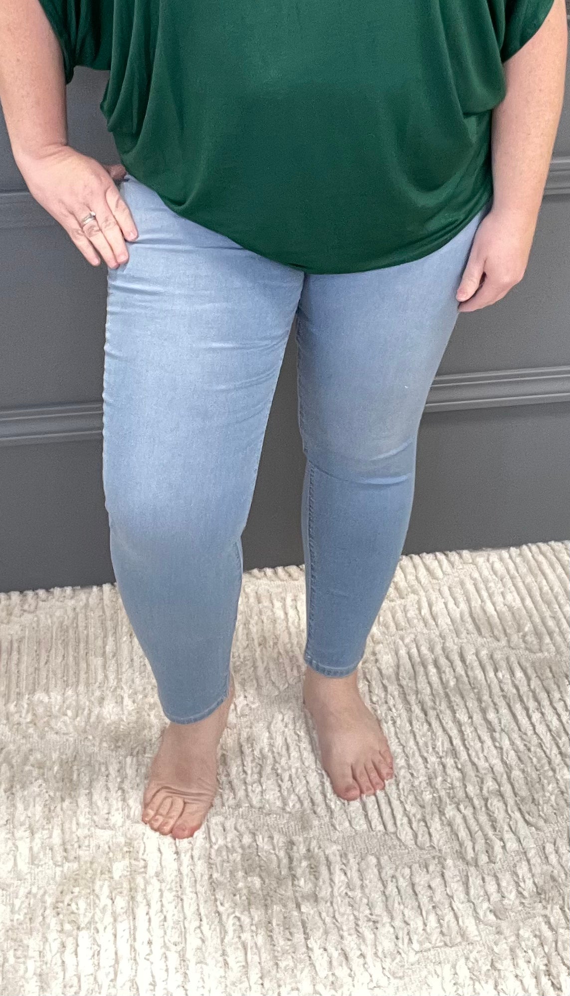 Sisters in Style Online