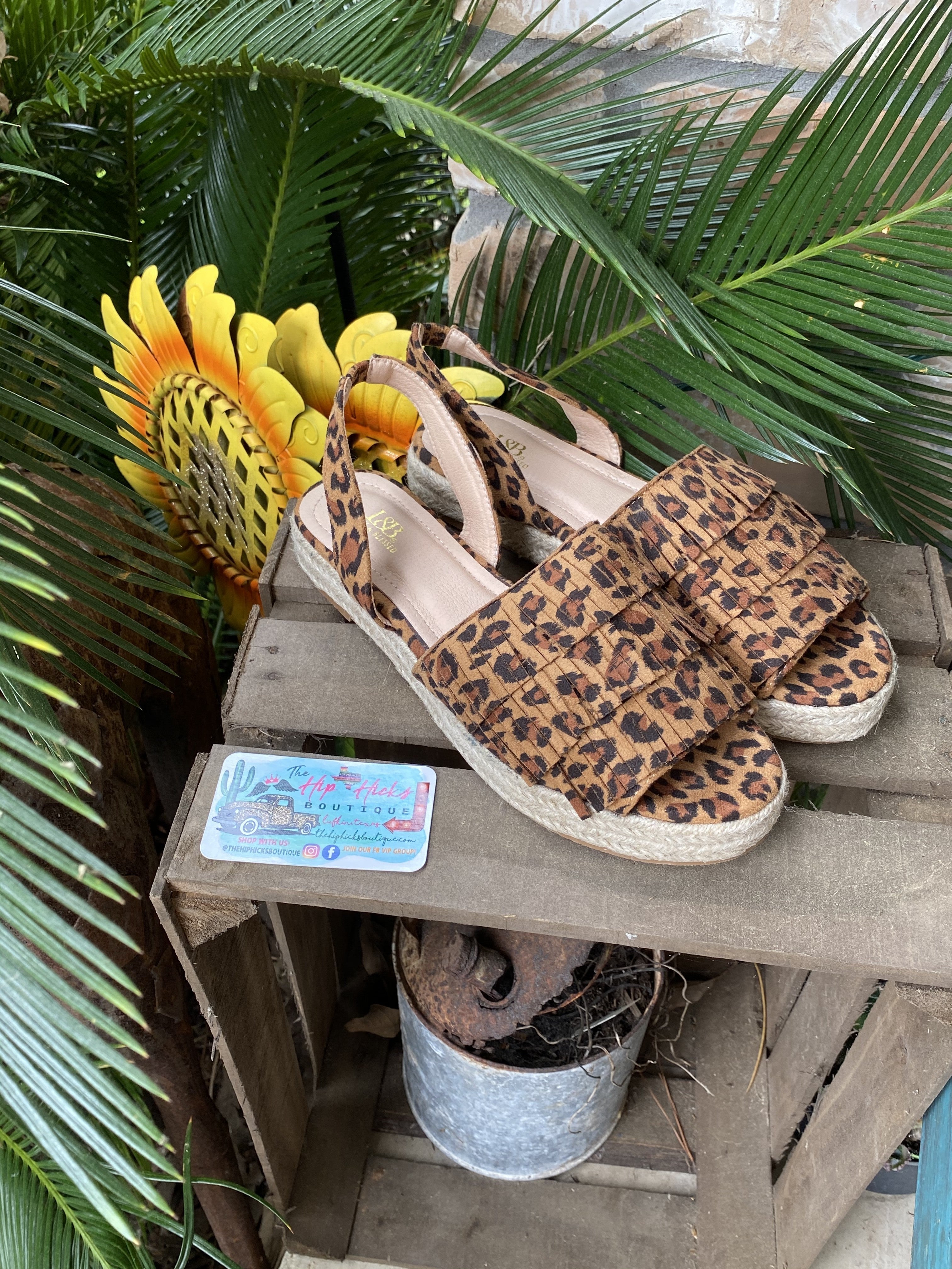 serape vittoria sandals