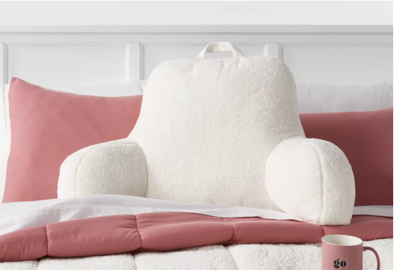 fluffy bed rest pillow