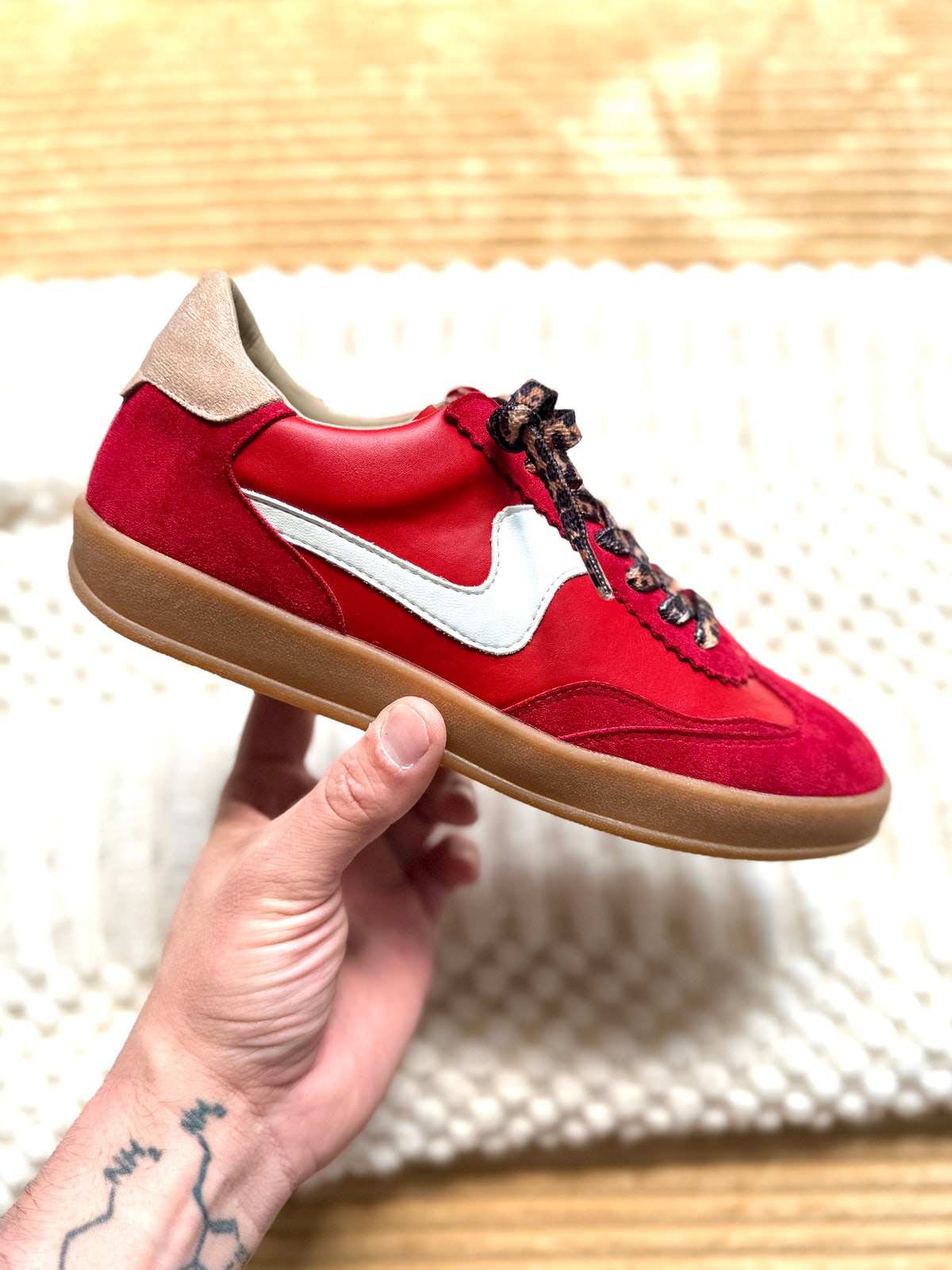 Miracle Miles Destiny Sneaker Red Shop Unique! - Main Image