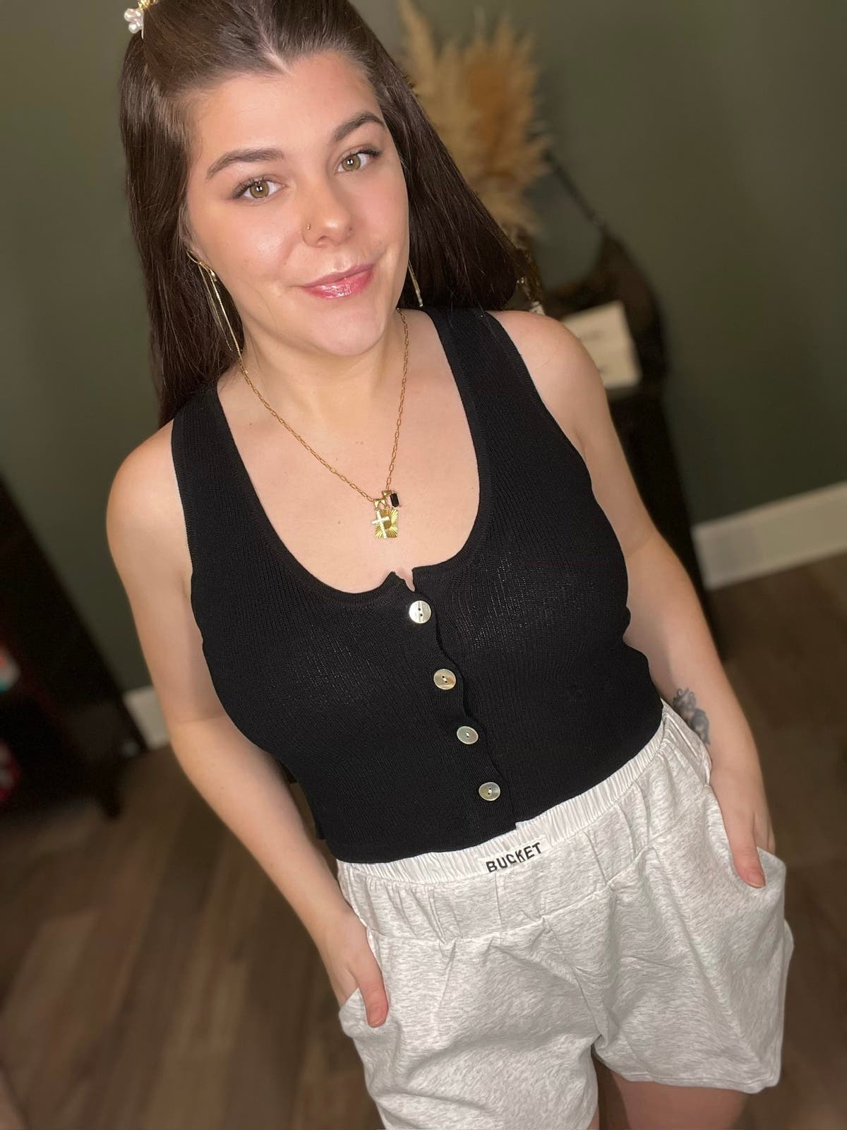 Button-Up Cropped Sweater Vest - BLACK