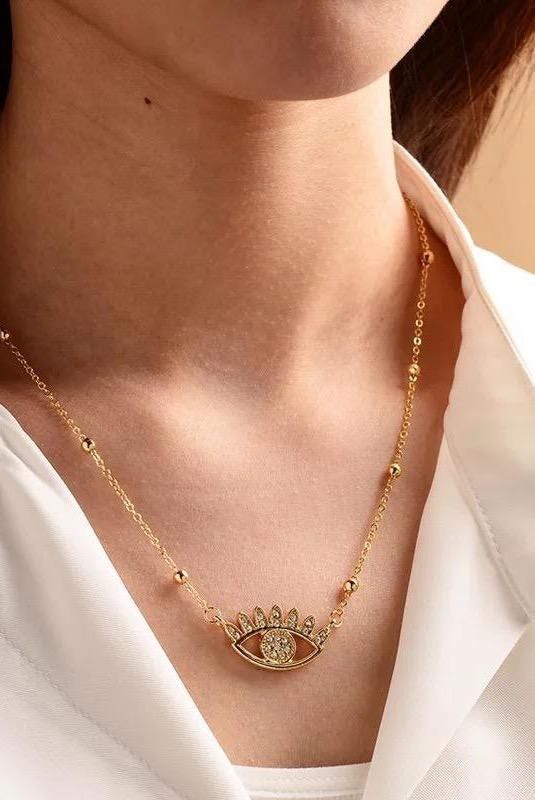 Nylah Bright & Studded Eye Necklace