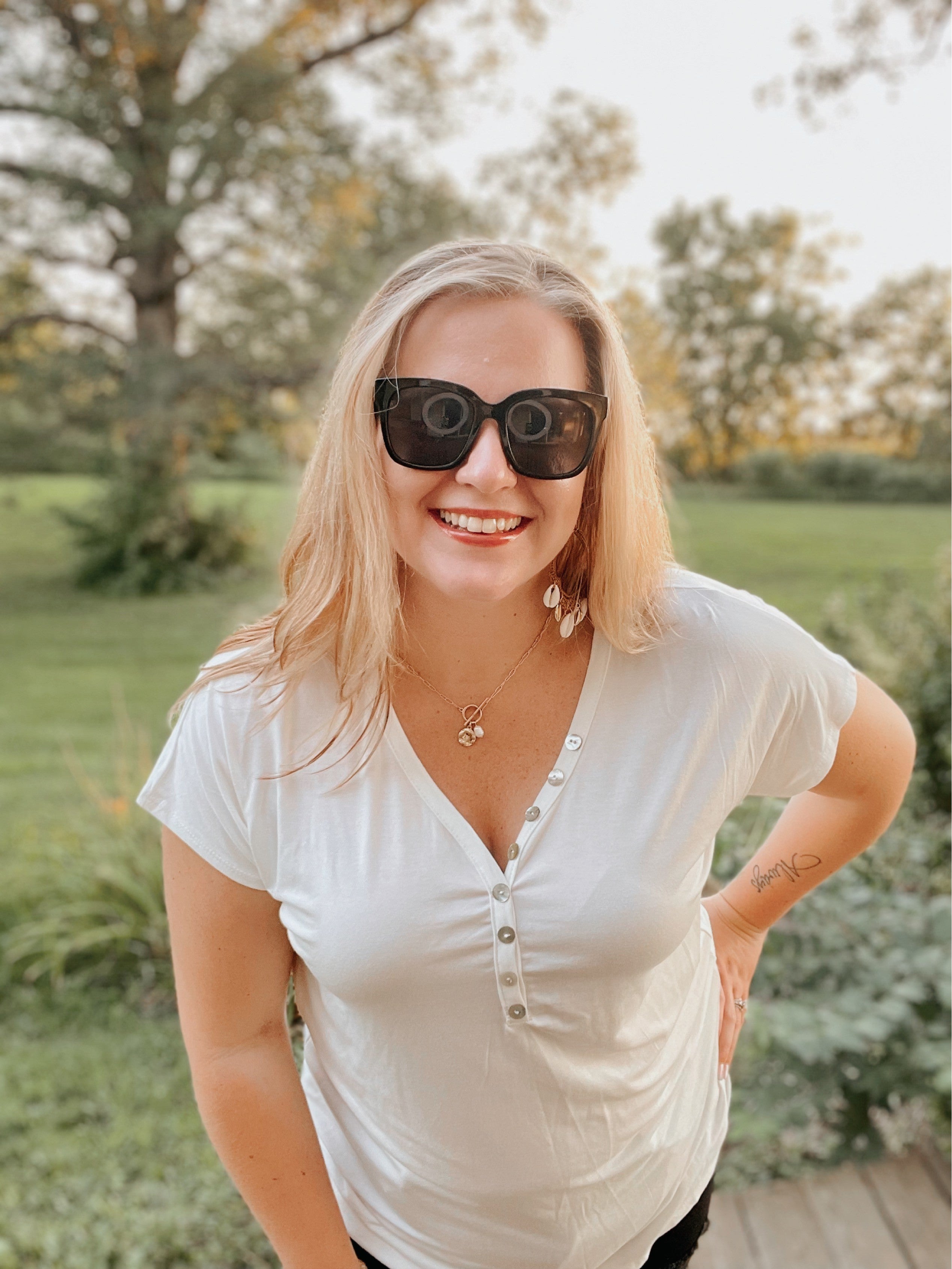 Emma Basic V-Neck Top *Final Sale* | Waves n Whiskey Boutique
