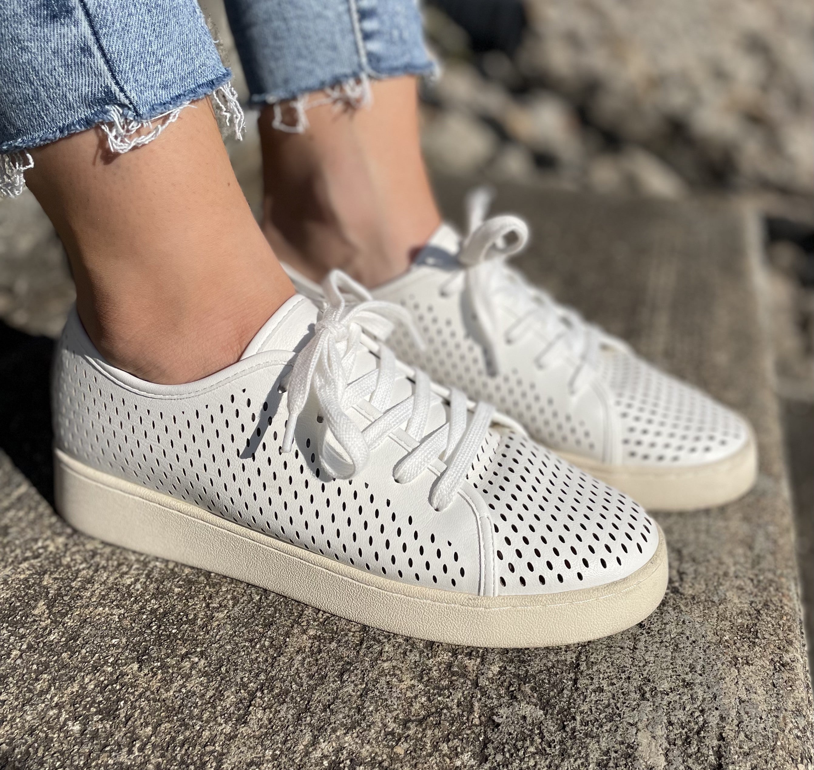 15 sneakers voor slanke voeten | DefShop Blog Nederland | Streetwear | Mode  | Trends 